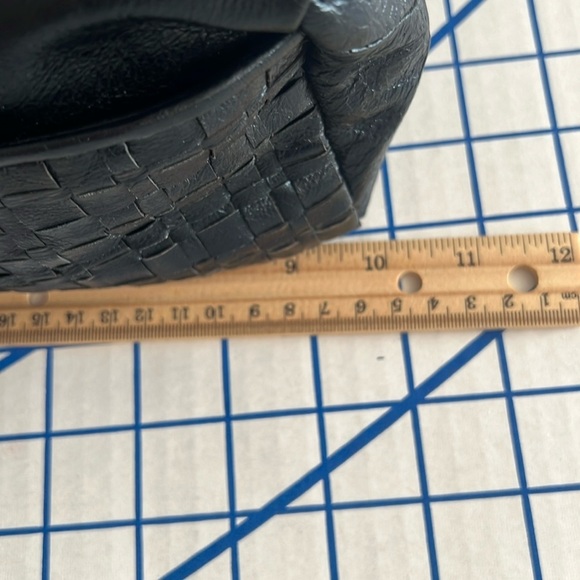 ELLIOTT LUCCA BLACK CRINKLE LEATHER CROSSBODY BAG WOVEN FRONT - Picture 7 of 14